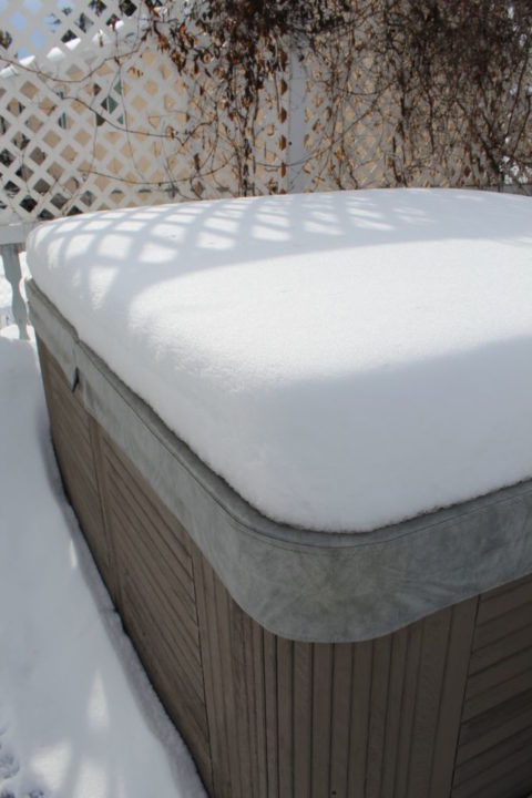 Ensuring your Hot Tub Cover is Ready for Winter