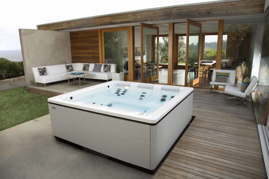 niagara hot tubs